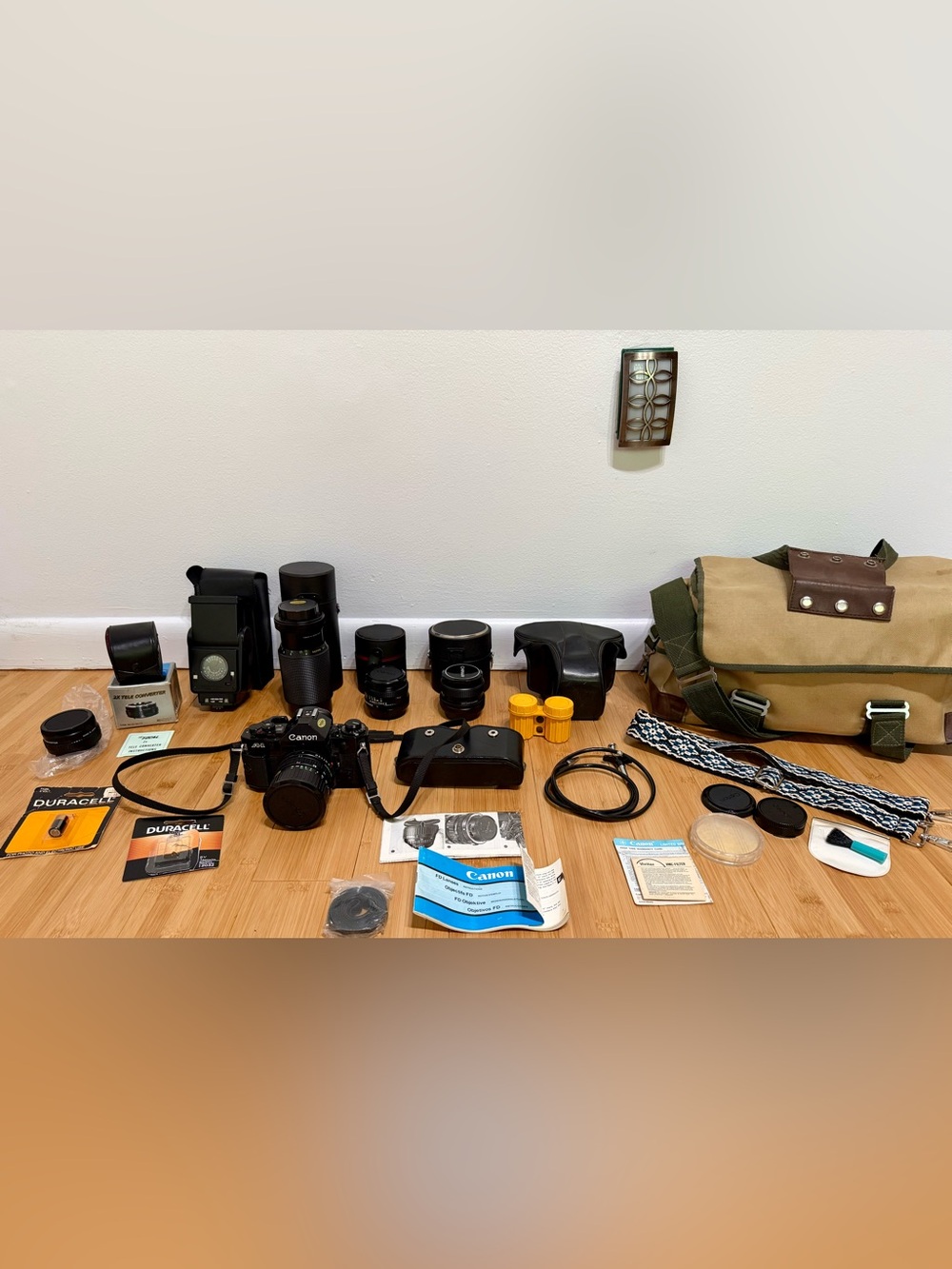 Canon A-1 Vintage Black 35mm SLR Film Camera 50mm 35-70mm lens lot 2x Chinar